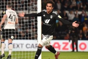 王楚钦险胜马龙决赛与张本争冠-3377体育