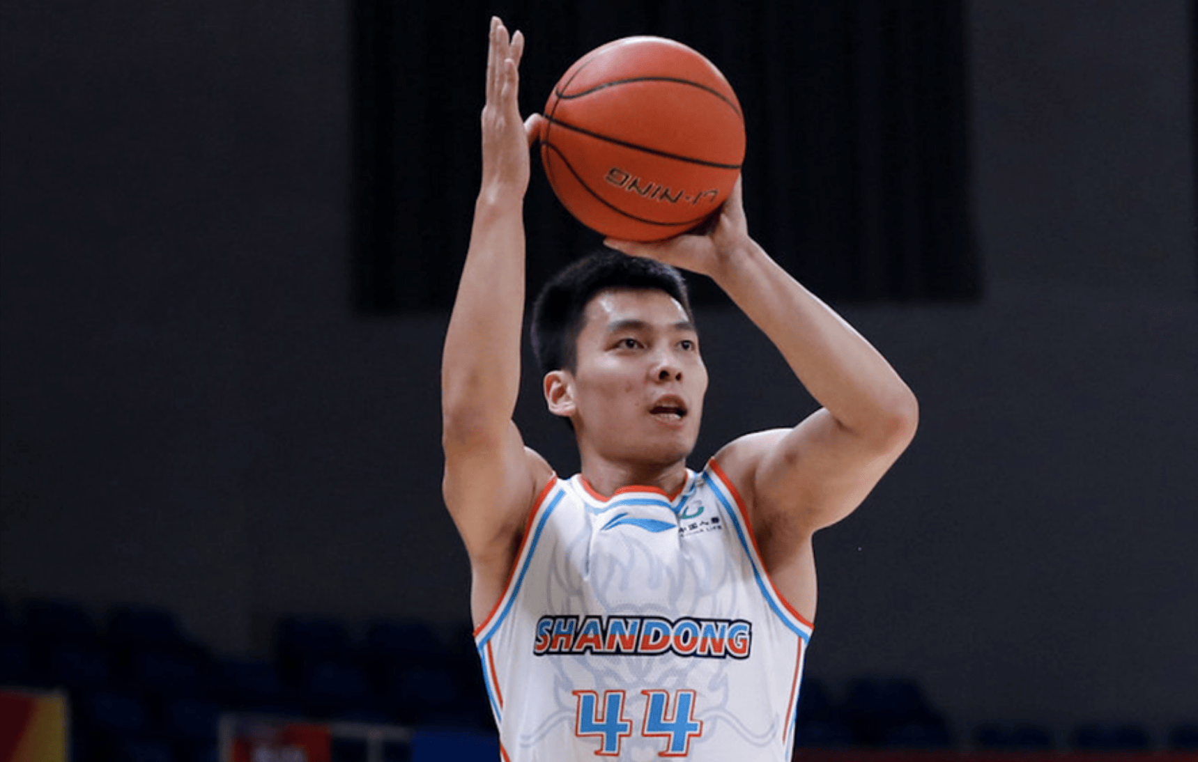 西甲冲刺阶段走向成谜,山东男篮复出首秀,话题不断,球队文化再被提及的简单介绍 西甲冲刺阶段走向成谜,山东男篮复出首秀,话题不断,球队文化再被提及的简单介绍