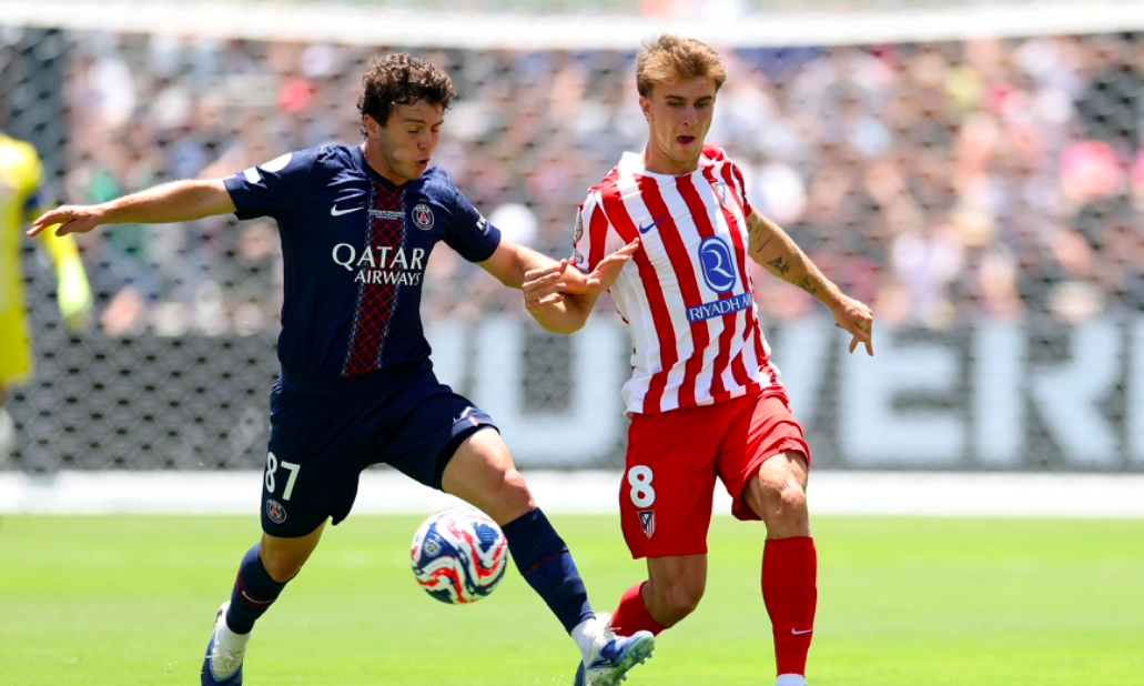 包含今晨费耶诺德备战欧超杯,复出首秀细节曝光,震撼外界,控场能力受关注的词条 包含今晨费耶诺德备战欧超杯,复出首秀细节曝光,震撼外界,控场能力受关注的词条