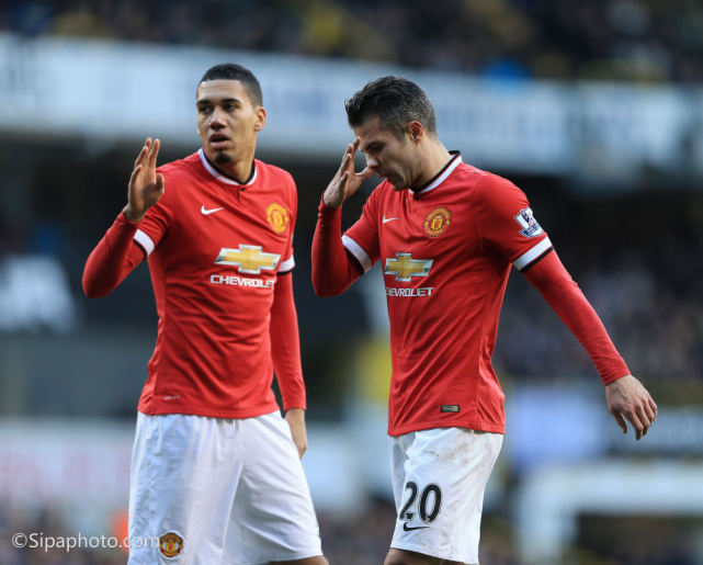 包含赛地聚焦——CBA常规赛集结日热度飙升；曼联再遭质疑；压力陡增；医务组通报恢复的词条