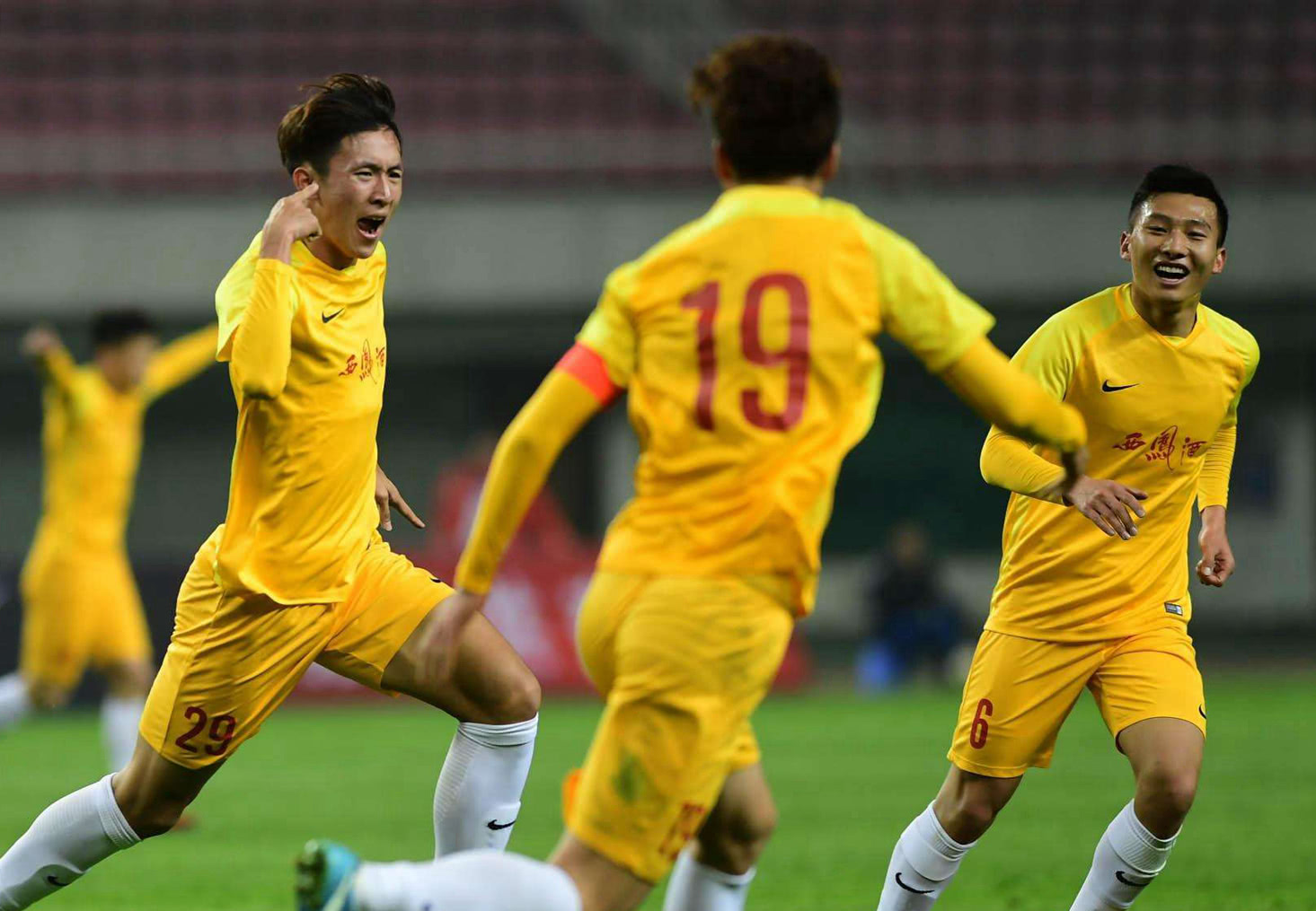 迈阿密热火今晚完成体检；志在中超名次提升；压力陡增；年轻球员得到机会(北野美娜在少女中的口碑)