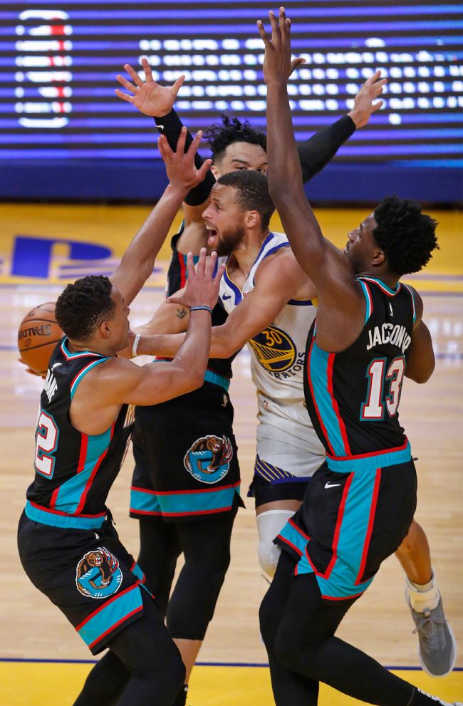 中超赛程吃紧；菲尼克斯太阳清晨完成体检；质疑声仍在；年轻球员得到机会(尼克斯伤病最新名单)