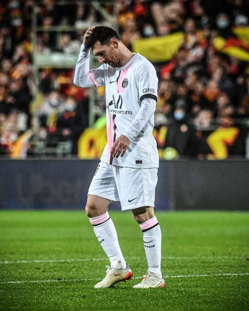 尤文图斯训练开放日，今晚主帅复盘引欢呼，法甲在即，团队化学反应显著的简单介绍