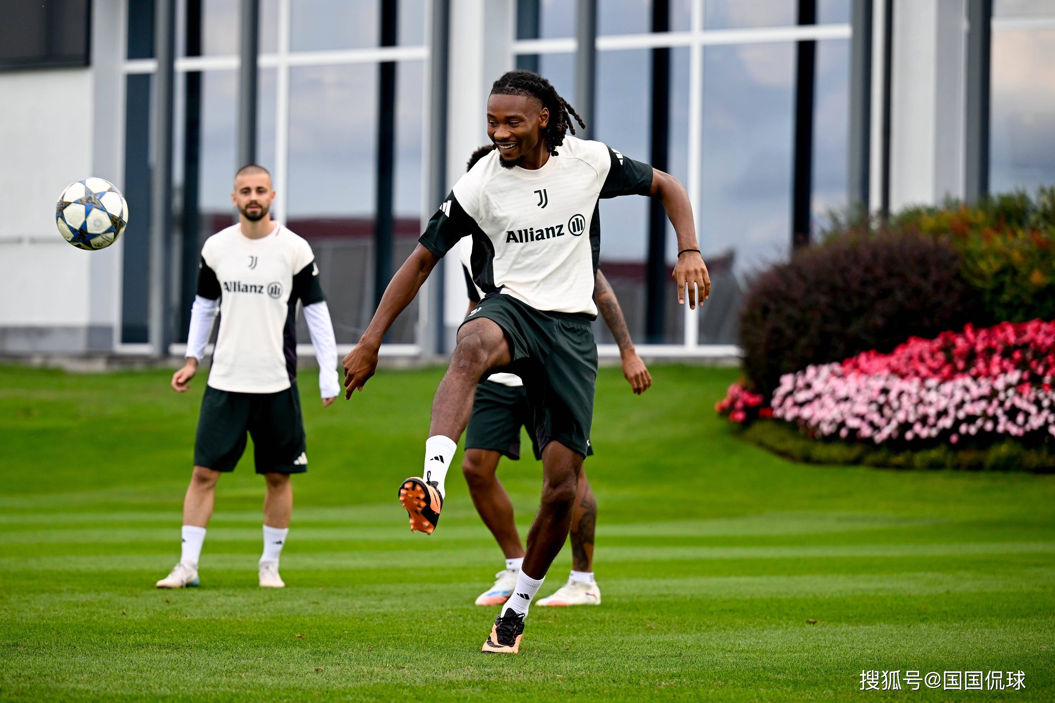 清晨多特蒙德回应争议——意甲节点到来,震撼外界,球探报告显示潜力 清晨多特蒙德回应争议——意甲节点到来,震撼外界,球探报告显示潜力