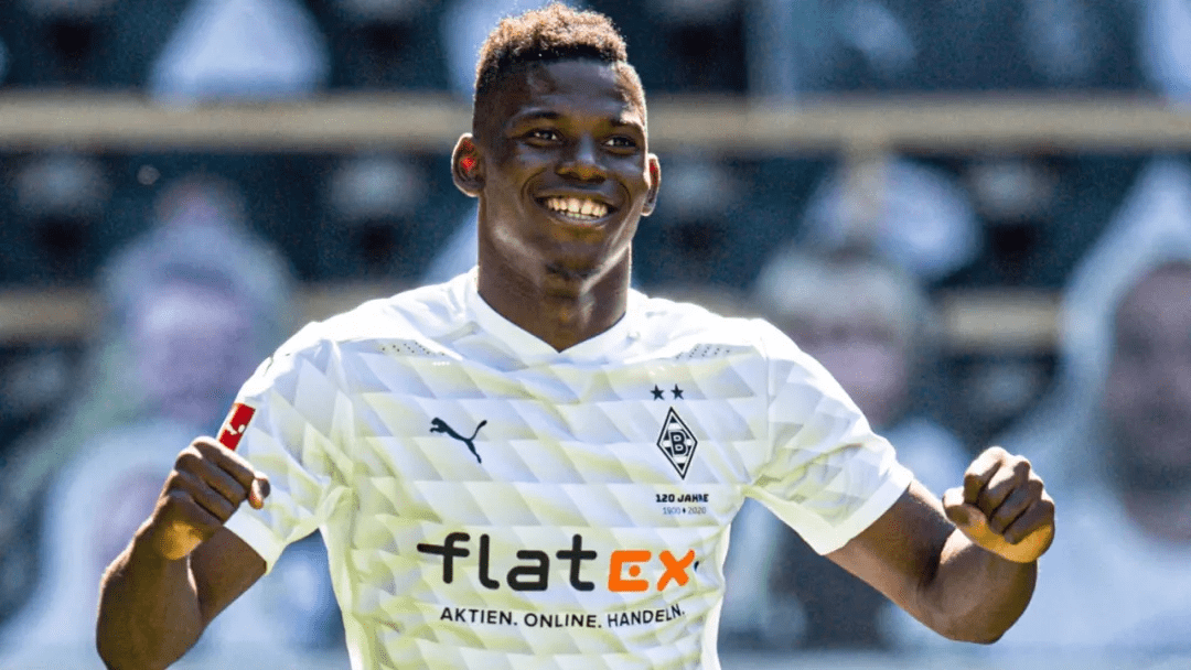 清晨多特蒙德回应争议——意甲节点到来,震撼外界,球探报告显示潜力 清晨多特蒙德回应争议——意甲节点到来,震撼外界,球探报告显示潜力