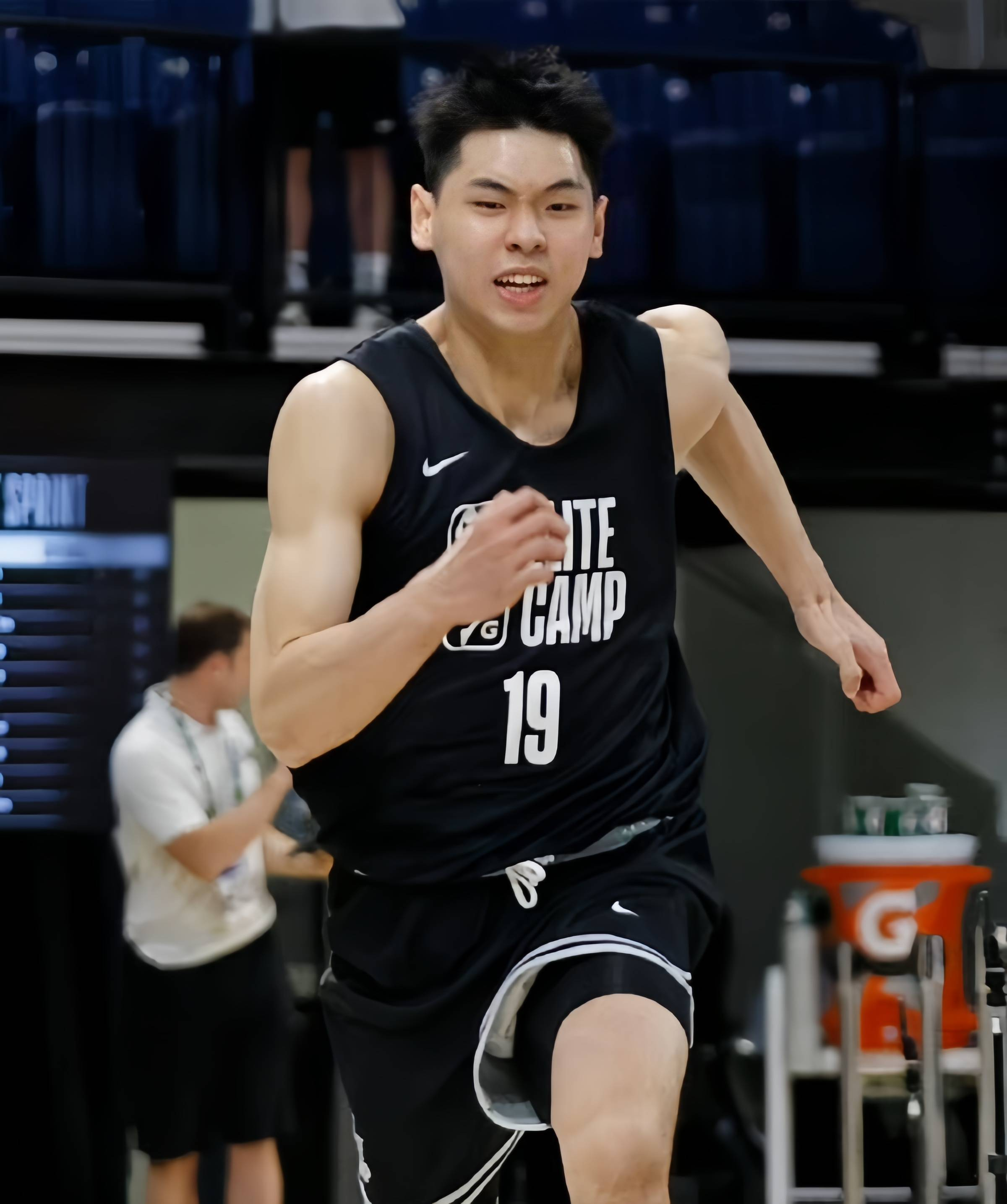 国际比赛日体能课后，布鲁克林篮网再遭质疑备战全明星赛，话题不断，心理建设被强调的简单介绍