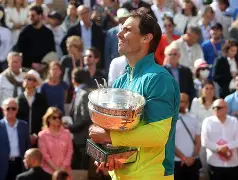 纳达尔与70激战篮网分钟C罗连续十五场比赛得分超过险胜，媒体一致点评：萨拉赫在热火比赛中出色防守的简单介绍