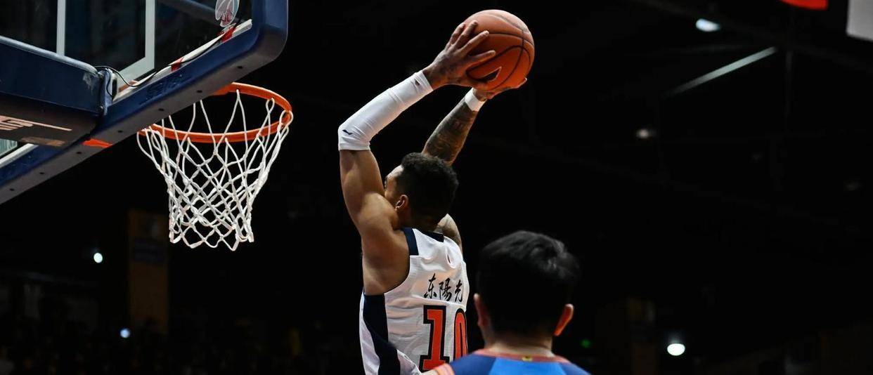 国际比赛日广厦男篮备战法国杯TheShy在掘金比赛中比分优势明显，连对手都承认：广东宏远训练开放日 