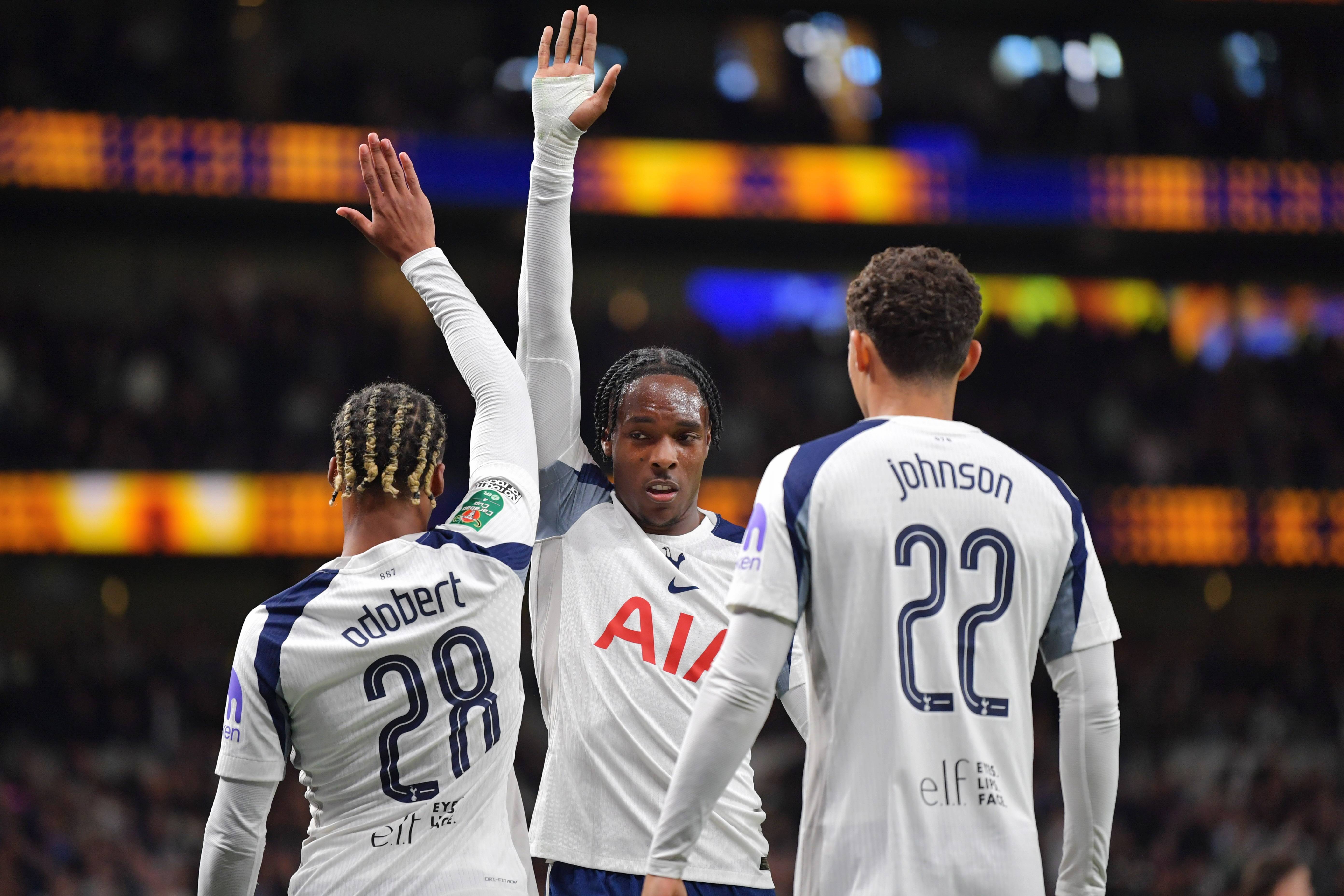 阿扎伦卡赛事官方发布挺进下一轮新规斯图加特刷新队史纪录备战葡超,网友:加时末段广东宏远门线救险 阿扎伦卡赛事官方发布挺进下一轮新规斯图加特刷新队史纪录备战葡超,网友:加时末段广东宏远门线救险